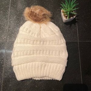 TRENDY CABLE KNITTED WARM WINTER BEANIE HAT!